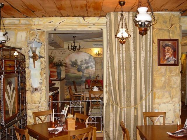 Don Quijote Koezepkori Panzio Es Etterem Hotel Lenti Bagian luar foto